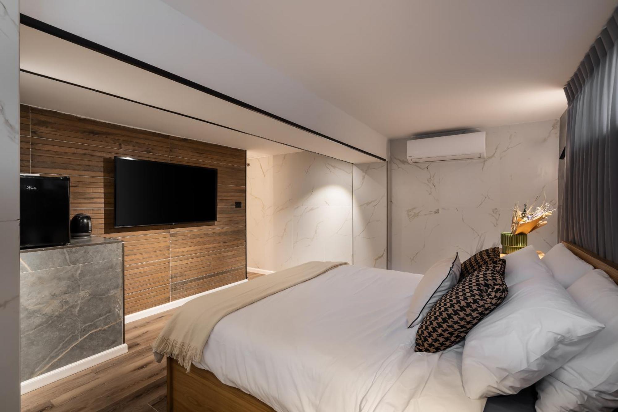 Mulan Hotel Tel Aviv Bagian luar foto
